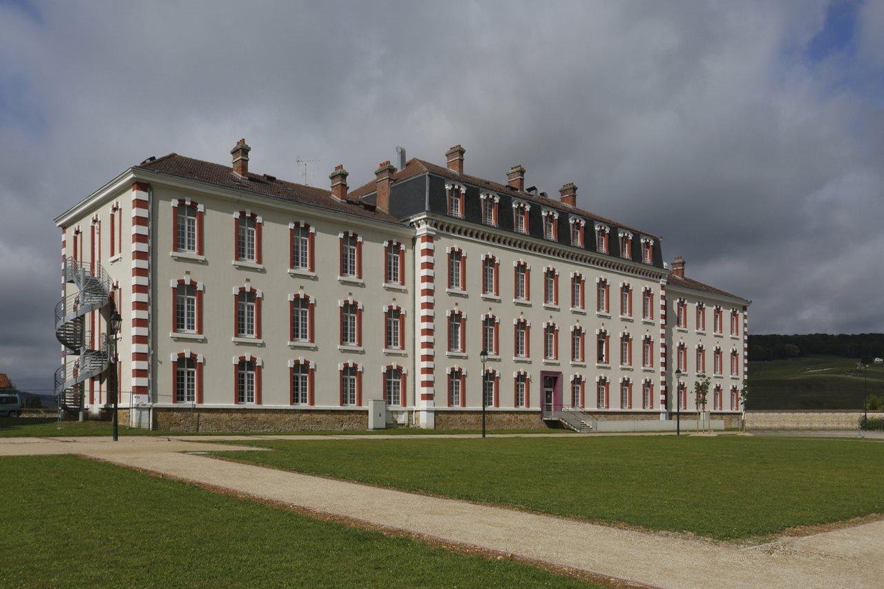Épernay Comfort Suites & Vacanceole Les Demeures Champenoises מראה חיצוני תמונה