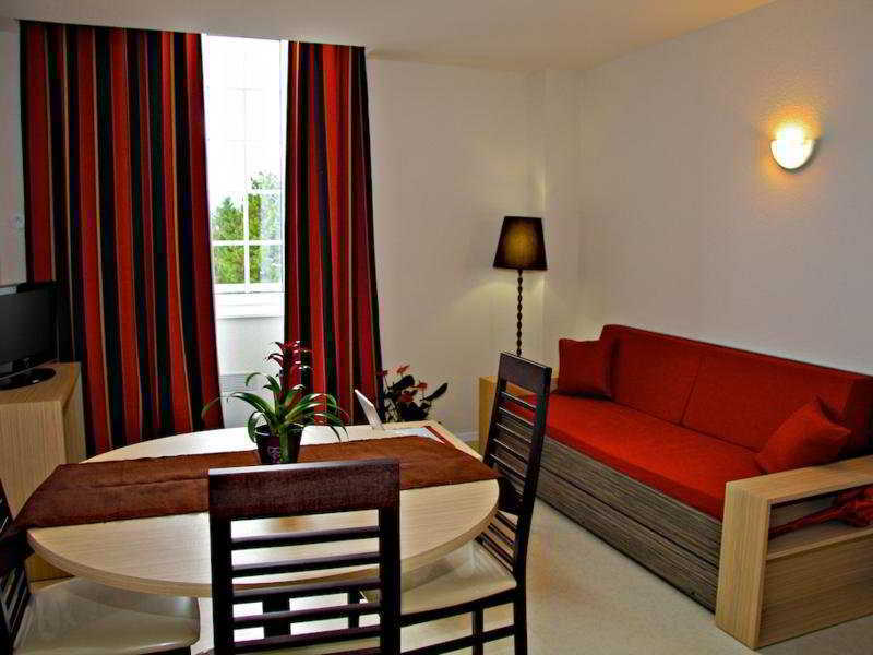 Épernay Comfort Suites & Vacanceole Les Demeures Champenoises מראה חיצוני תמונה