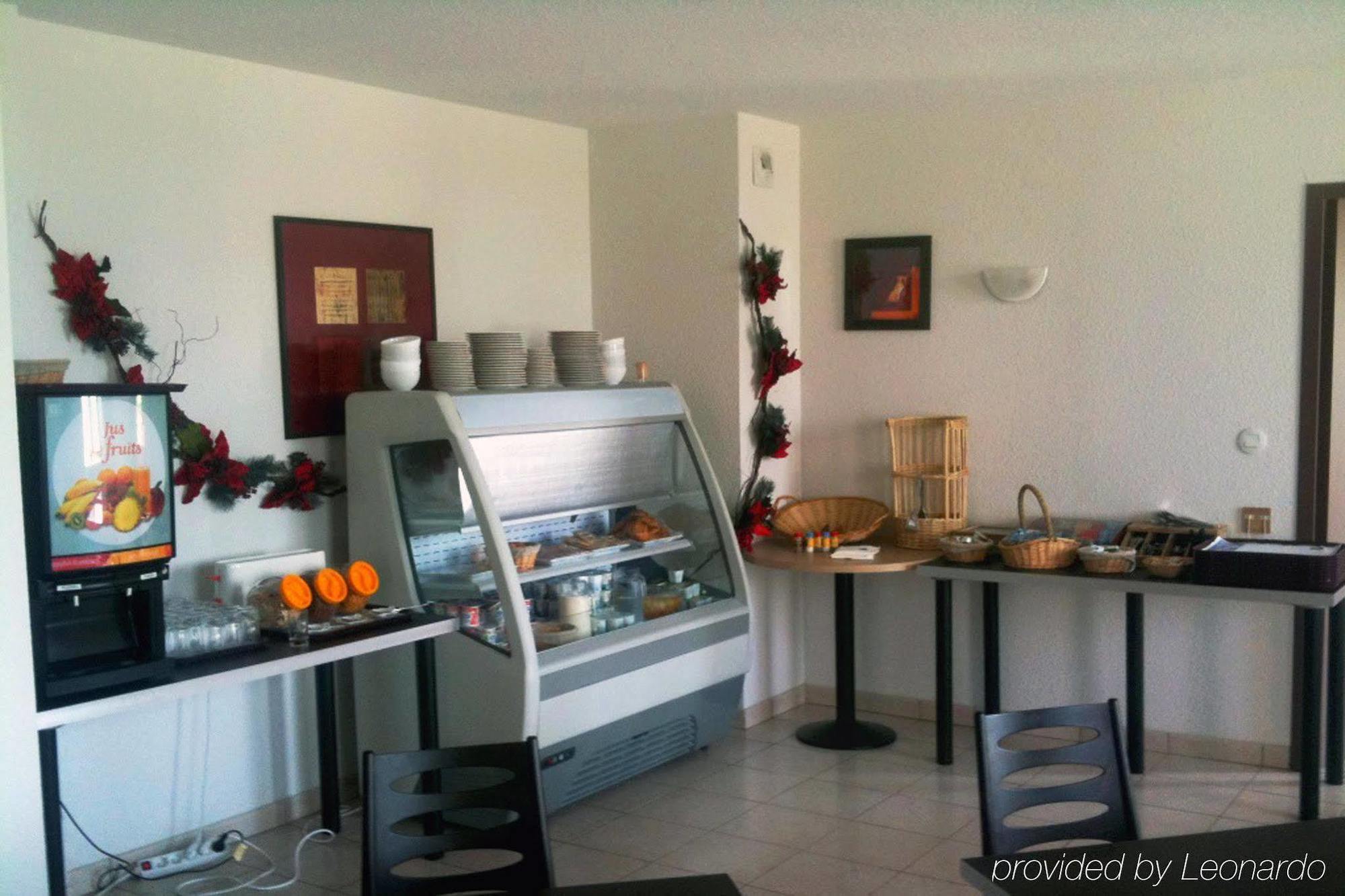 Épernay Comfort Suites & Vacanceole Les Demeures Champenoises מסעדה תמונה